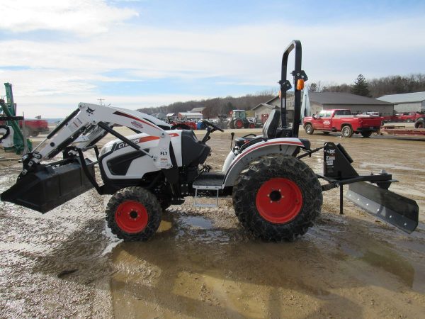 Compact Tractor (Bobcat)